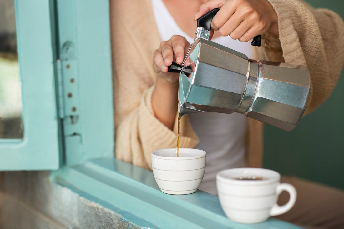 How to Make Coffee Using a Cafetiere (French Press)